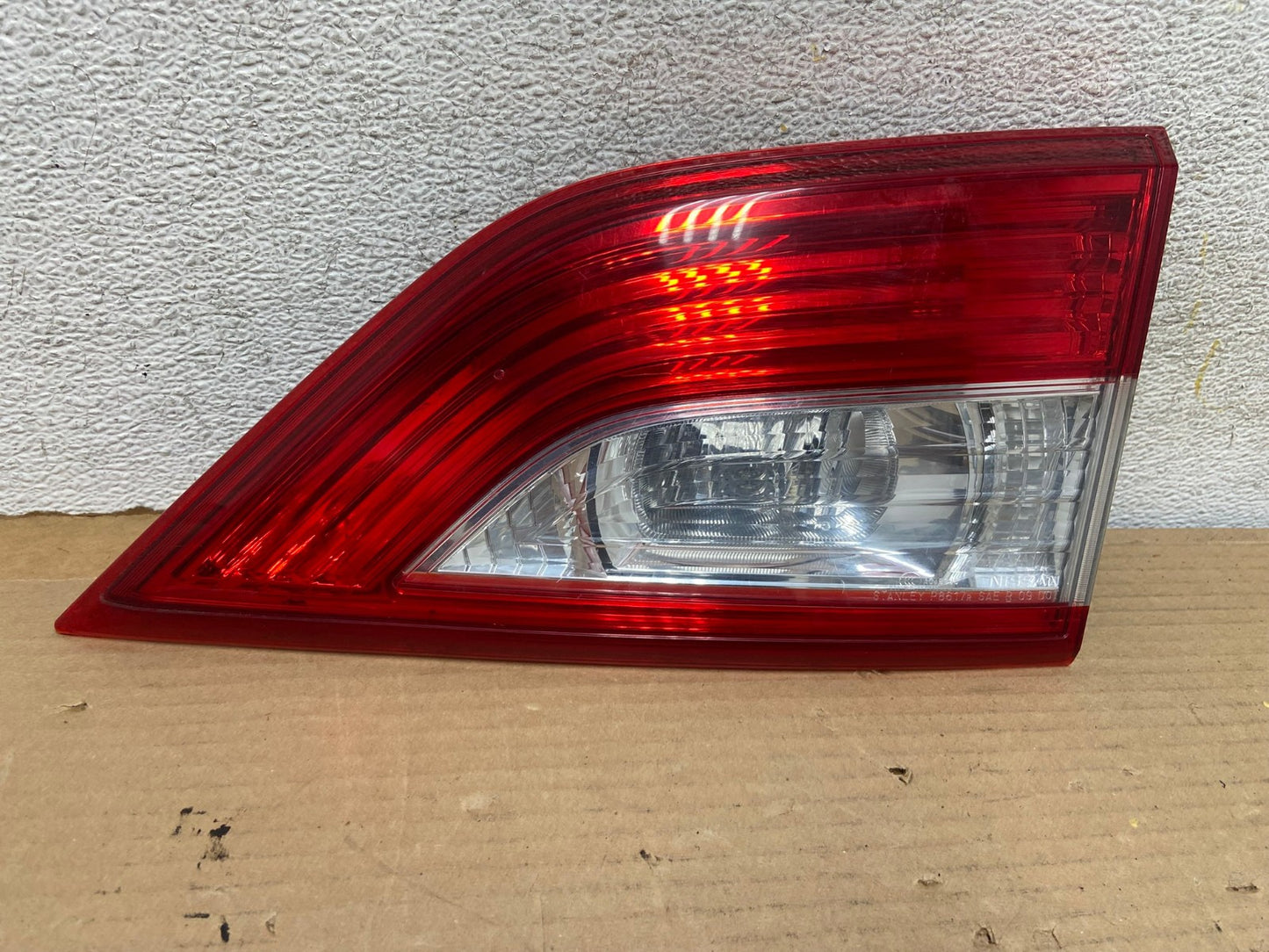2011 - 2017 Nissan Quest Right Passenger Rh Side Inner Tail Light AH0600 LK0