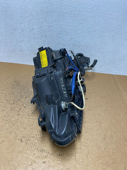 2006 - 2010 Lexus IS250 Right Passenger RH Side Xenon Headlight AE2712 DW9