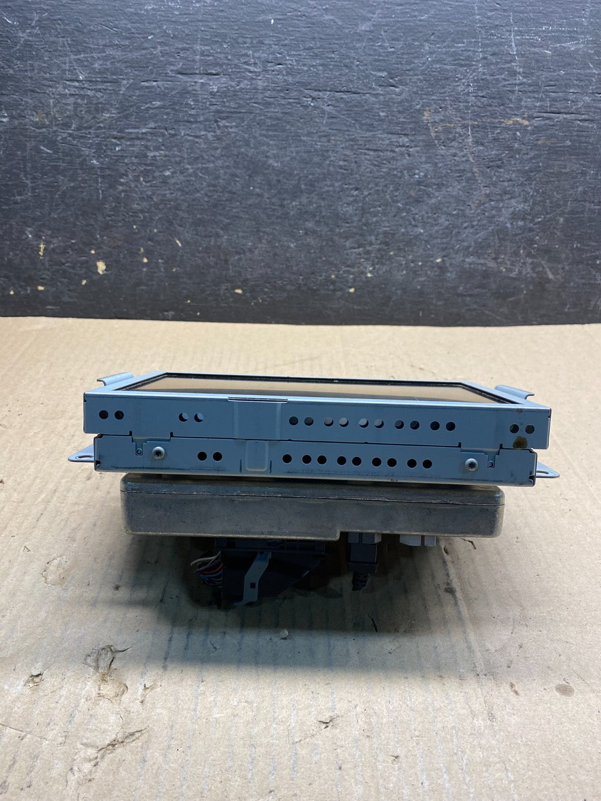 2011 to 2013 Ford Explorer Radio Information Display Screen ai5128 DG2