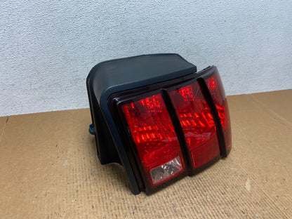1999-2004 Ford Mustang Right Passenger Rh Side Tail Light AE1456 LK2