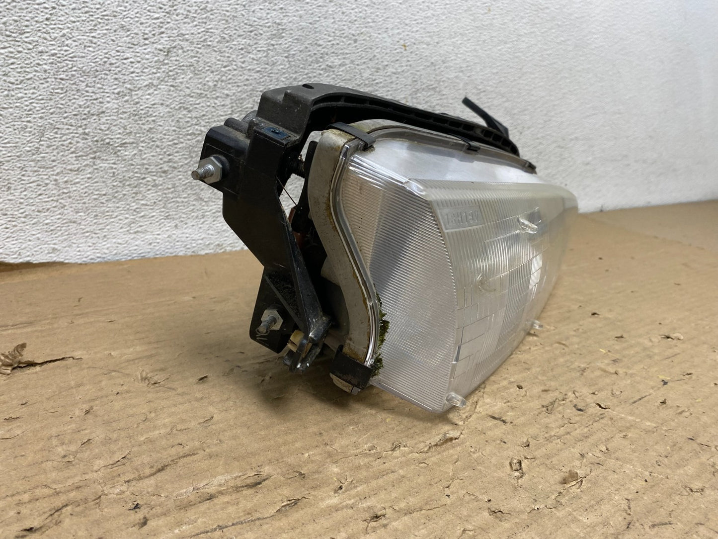 1993 to 1997 Geo Prizm Right Passenger RH Side Headlight AG8326 DW1