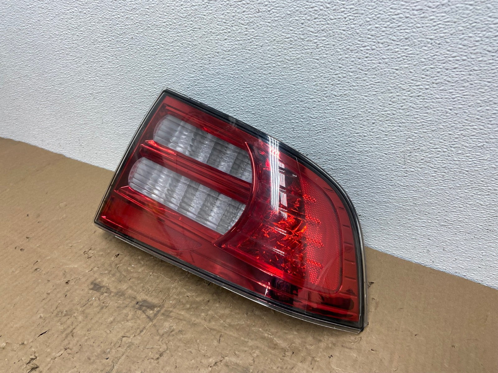 2007 - 2008 Acura Tl Right Passenger Rh Side Tail Light Oem AC0305 LK1