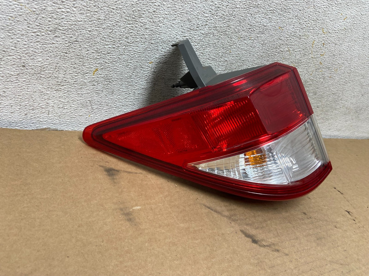 2011 to 2017 Nissan Quest Left Passenger LH Side Tail Light AH4479 DW1