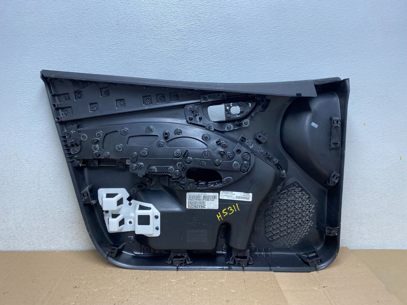 2013 to 2016 Dodge Dart Front Right Passenger Door Interior Trim Panel H5311 PS6