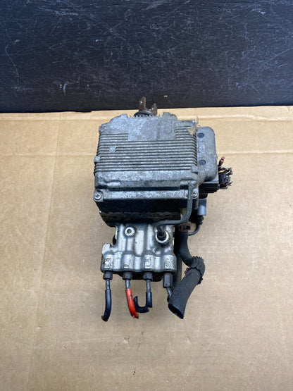 2010 - 2015 Toyota Prius ABS Brake Pump Anti Lock Module AD7575 DG0