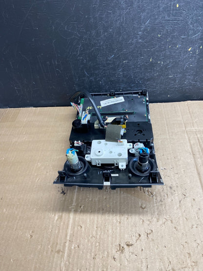2004 to 2007 Infiniti QX56 Radio Player Climate Control Panel Bezel AE1809 DG4