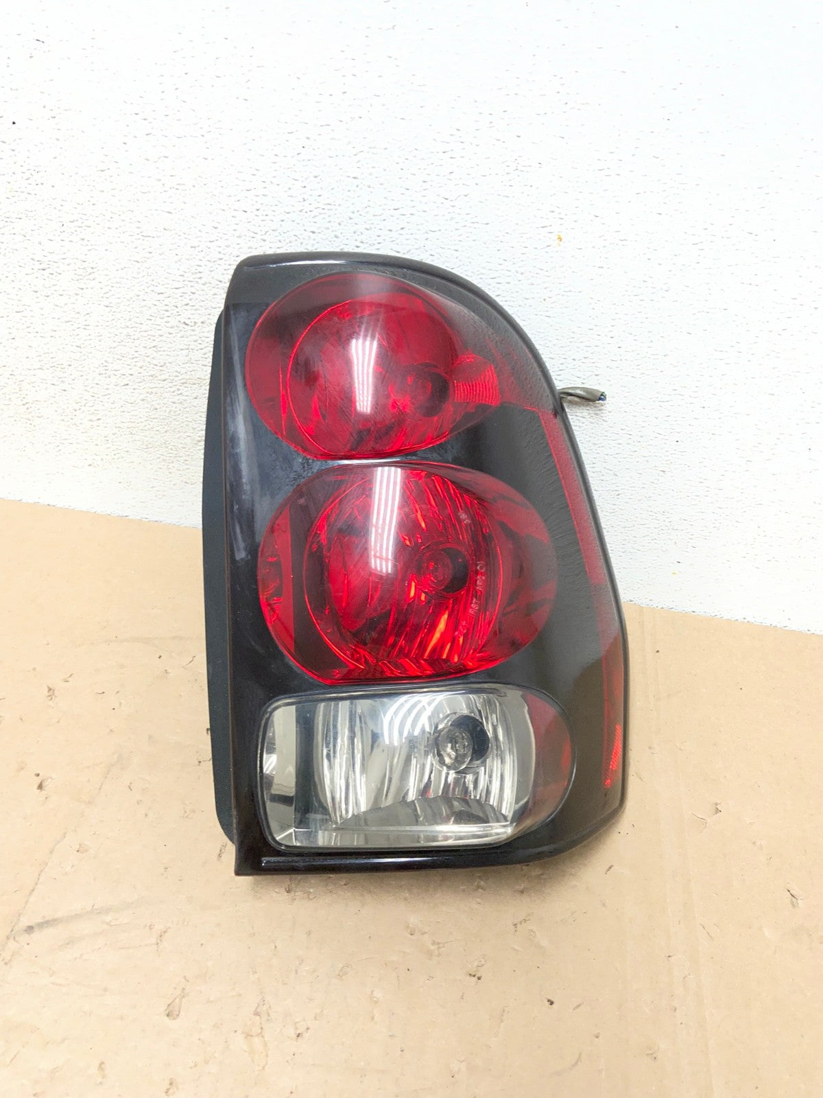 2002 to 2009 Chevrolet Trailblazer Right Passenger Rh Tail Light AG5331 LK0