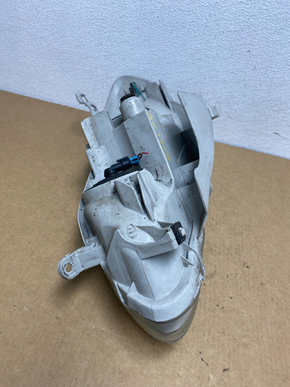 2003 to 2004 Toyota Corolla Right Passenger RH side Headlight AC1718 DW9