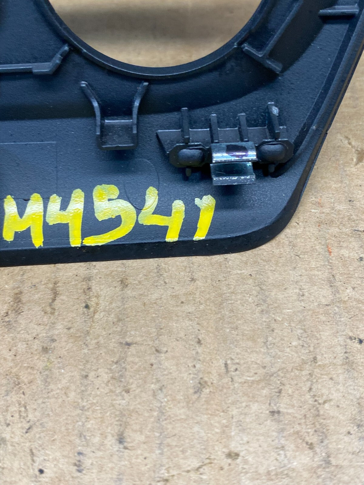 2011 to 2014 Volkswagen Jetta Panel Radio Climate Control Bezel Trim M4541 DG7