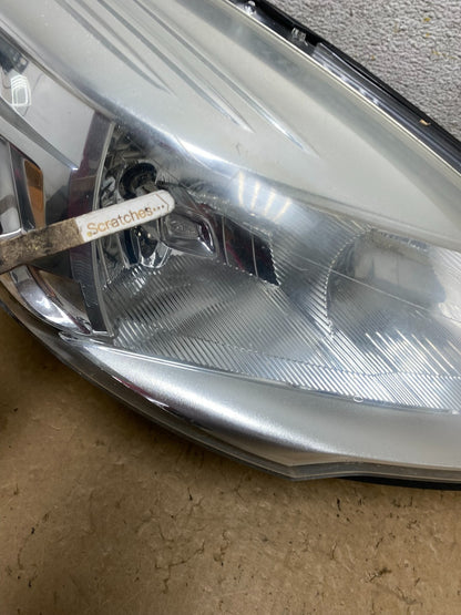 2013 - 2016 Ford Escape Headlight Right Passenger RH Side Halogen AI3653 DW3