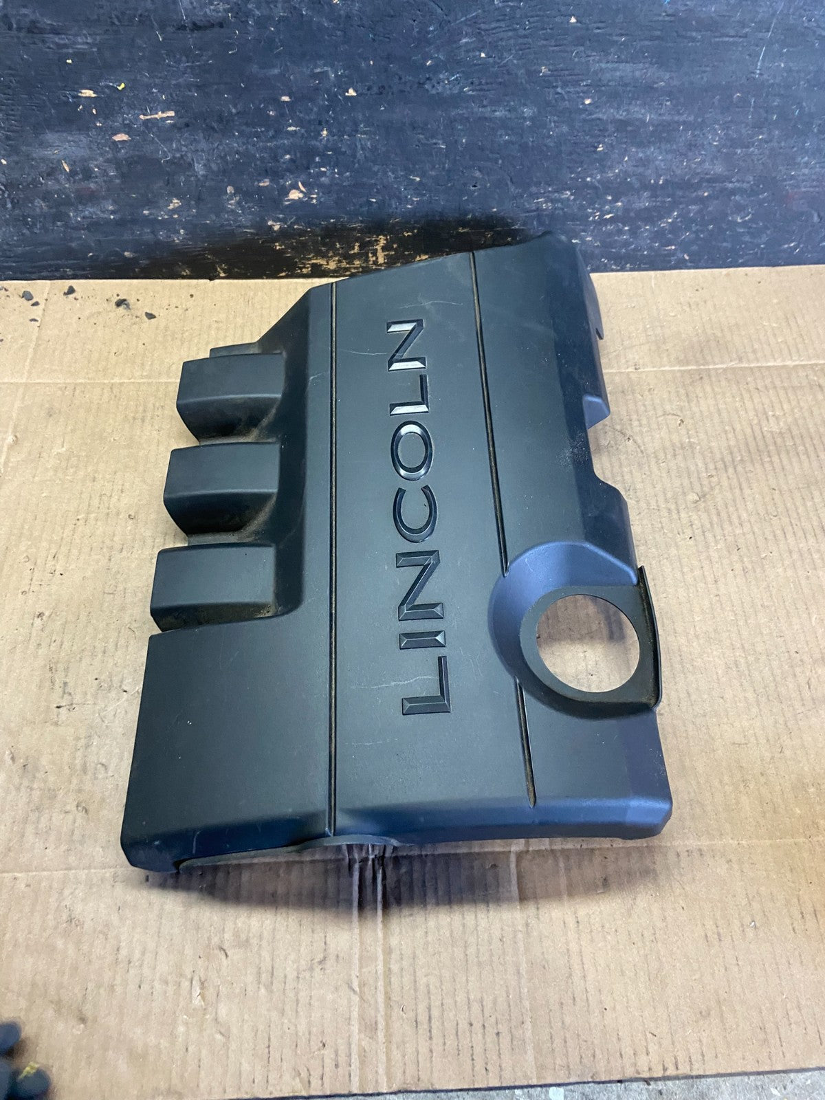 2009 to 2012  Lincoln MKS 3.7L Engine Motor Cover r7371  DG2