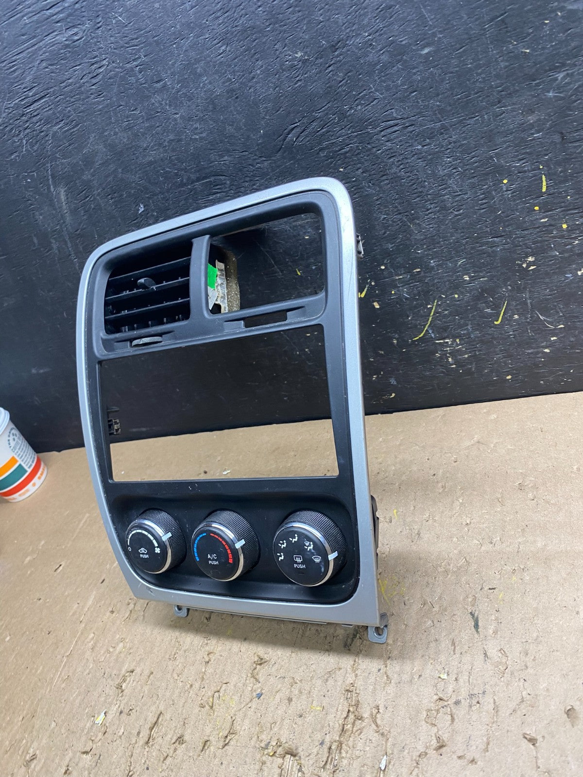 2010 to 2012 Dodge Caliber Dash Radio Center Bezel Climate Dash T8525 DG2