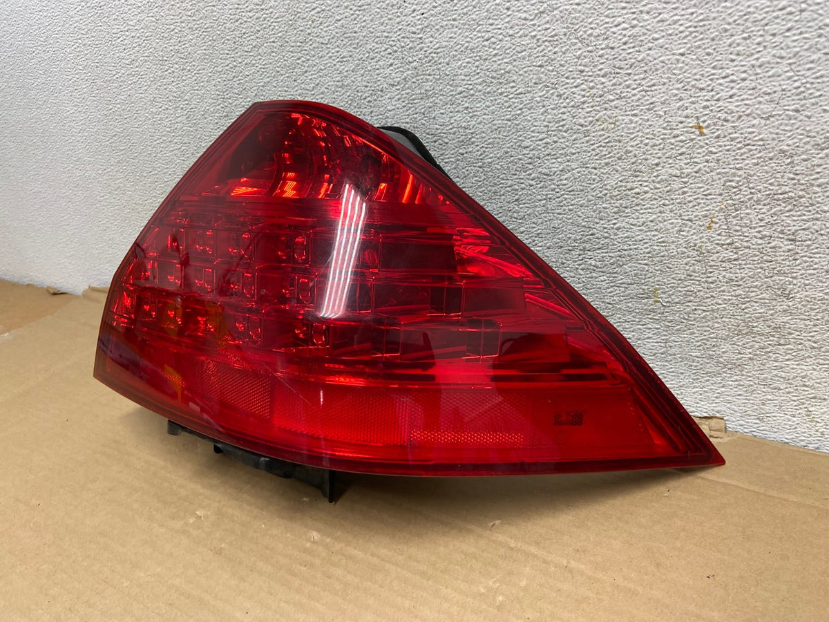 2006 - 2007 Honda Accord Right Passenger Side Tail light AG9154 LK2