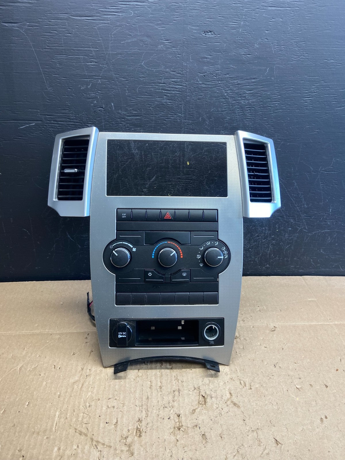 2008 2009 2010 Jeep Commander Grand Cherokee A/C Climate Control Bezel ac9237 DG0