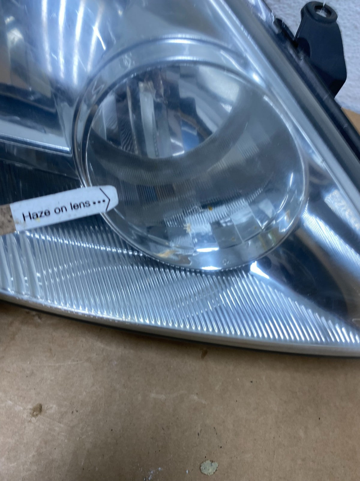 2004-2005 Toyota Sienna Right Passenger Halogen Headlight DEPO AD6034 DW4