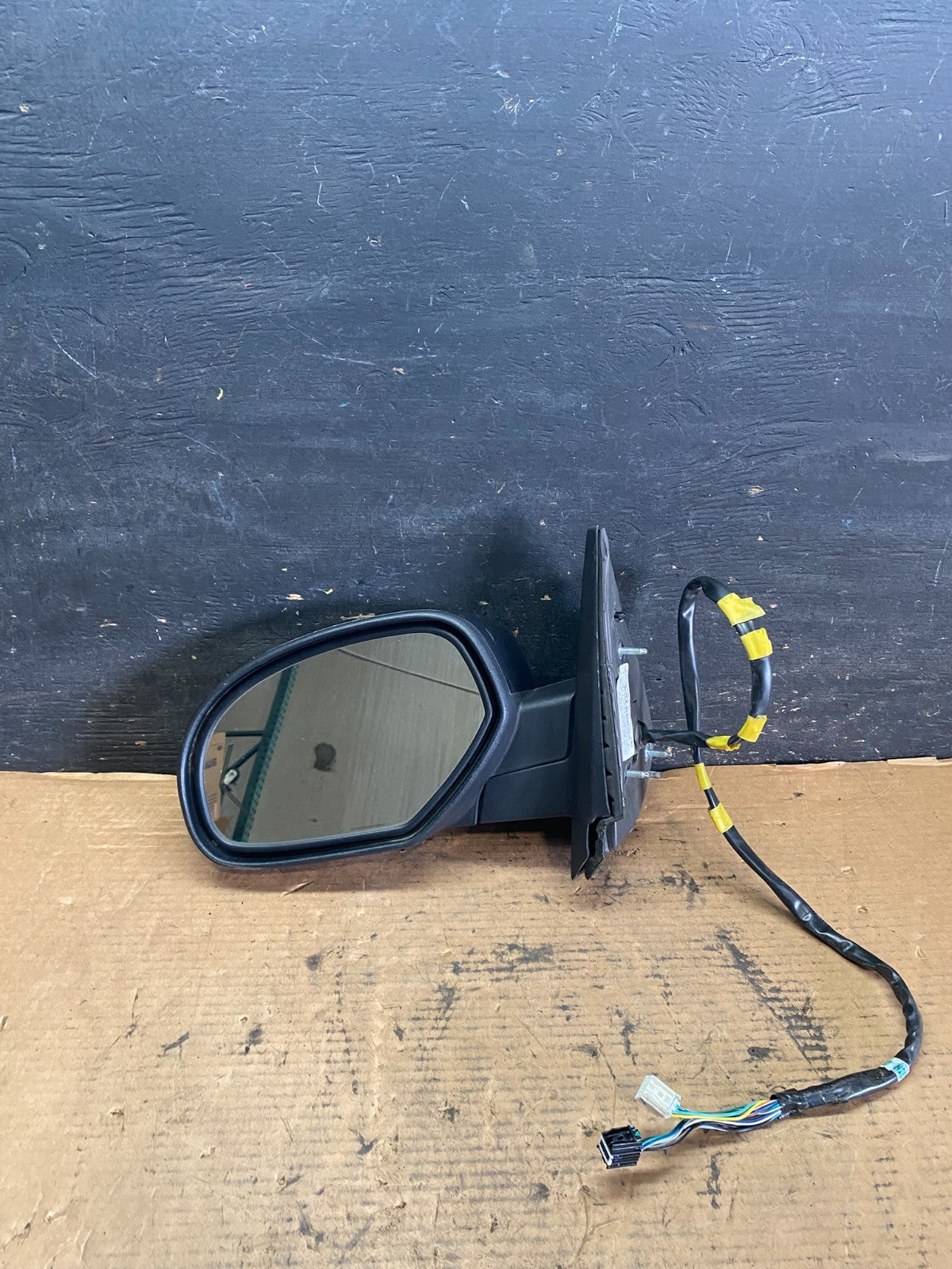 2007-2013 Chevrolet Tahoe Silverado Suburban Left Turn Signal Mirror S0477 DG11