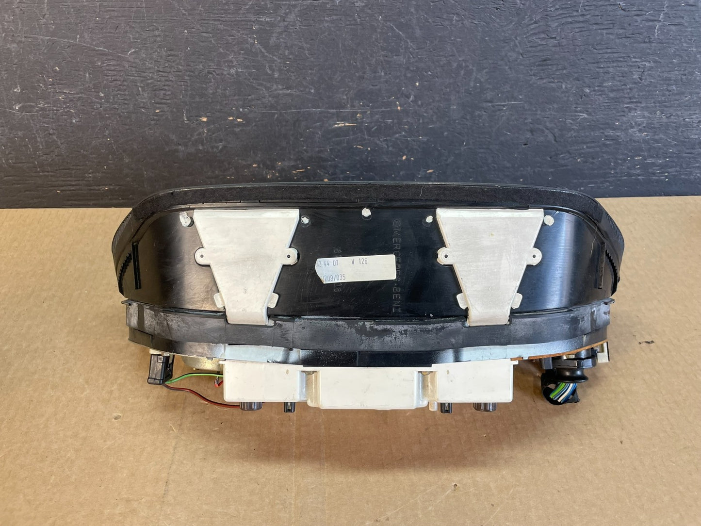 1981-1985 Mercedes W126 Instrument Cluster Speedometer AF3609 DG3