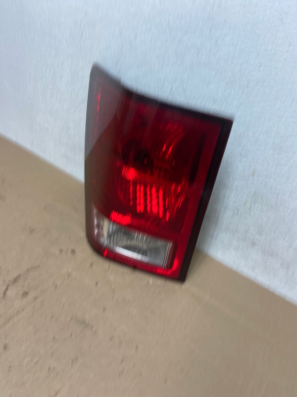 2007 2008 2009 2010 Jeep Grand Cherokee Left Driver Lh Tail Light AE6097 LK1