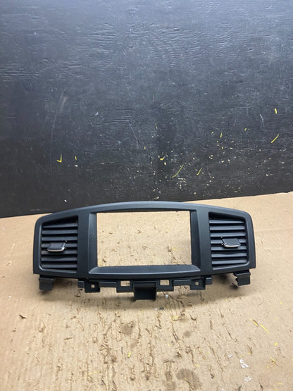 2011 to 2017 Nissan Quest Center Radio Trim Dash Panel Bezel t8881 DG0