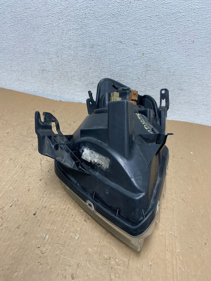 2008 to 2011 Mercury Mariner Right Passenger RH Side Halogen Headlight AD8215 DW8