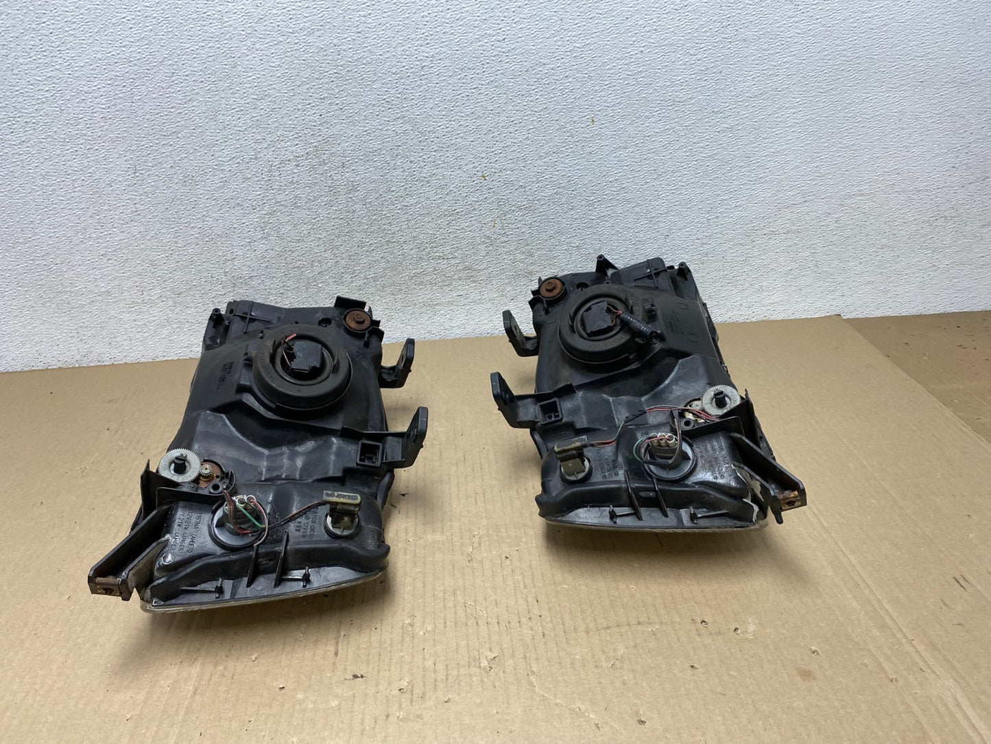 1997 to 2001 Honda CR-V Crv Left+Right Set Chrome Headlights Halogen AF5843 DW10
