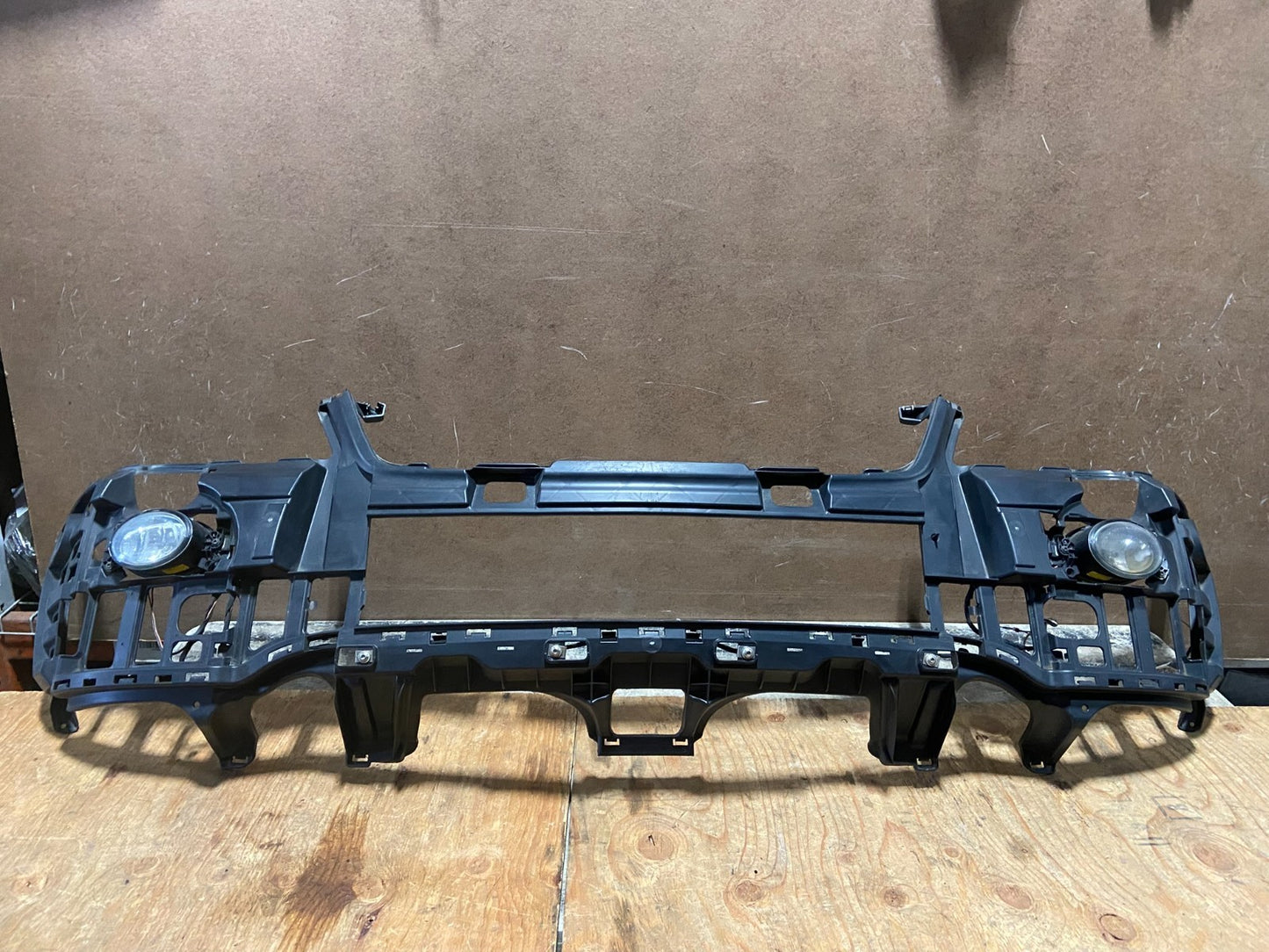 2006 to 2011 Mercedes Benz ML550 Front Bumper Reinforcement Y9816 PS0