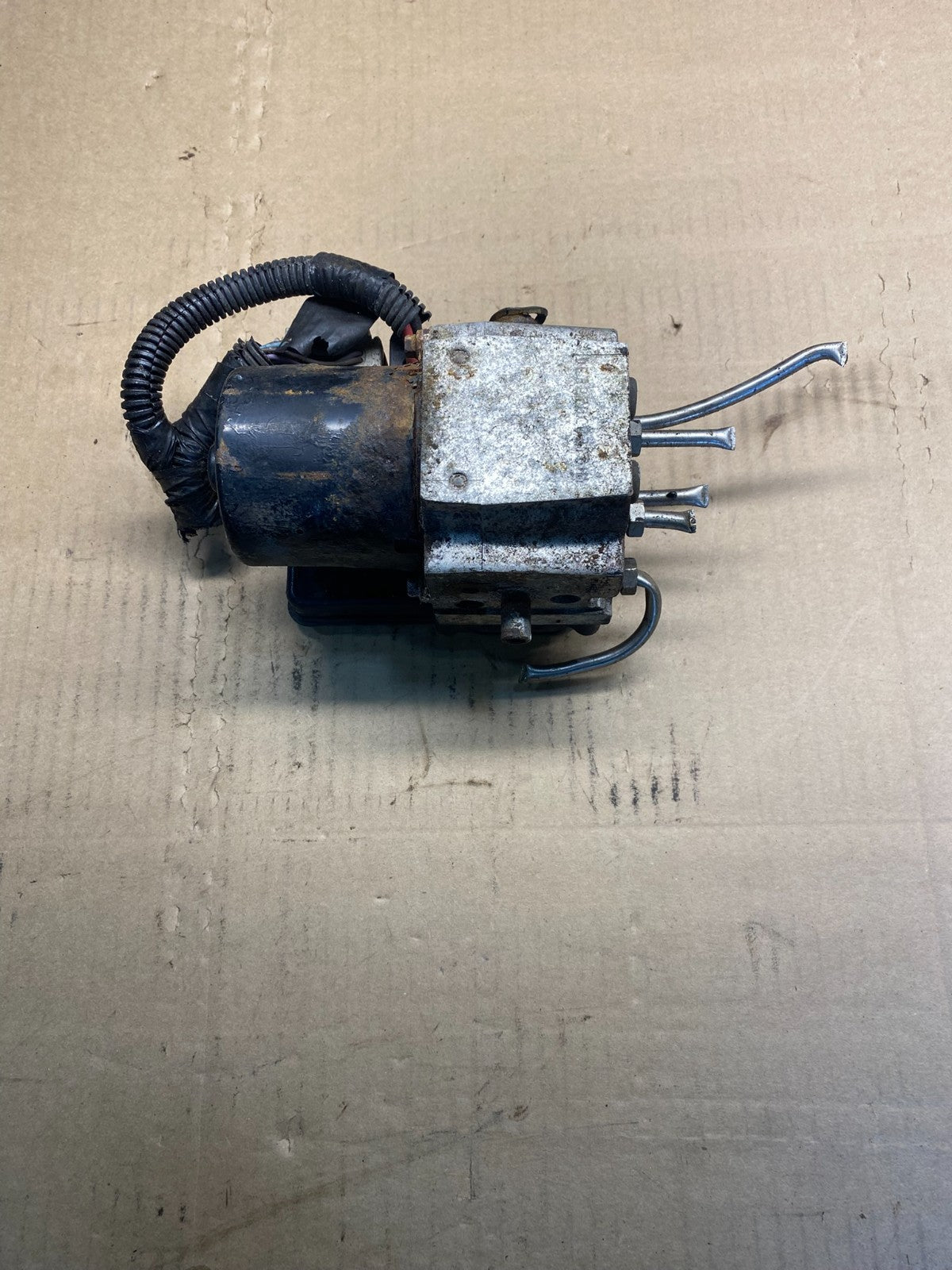 2003 - 2005 Chevrolet Silverado GMC Sierra ABS Anti-Lock Brake Module ab7387 DG0