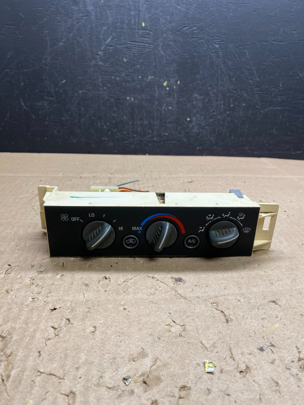 1996-1999 Chevrolet Tahoe AC Climate Control HVAC Rear Window Defogger AC6620 DG0