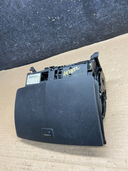 2008 to 2011 Mercedes W204 C300 Dashboard Navigation Display AH3822 DG1