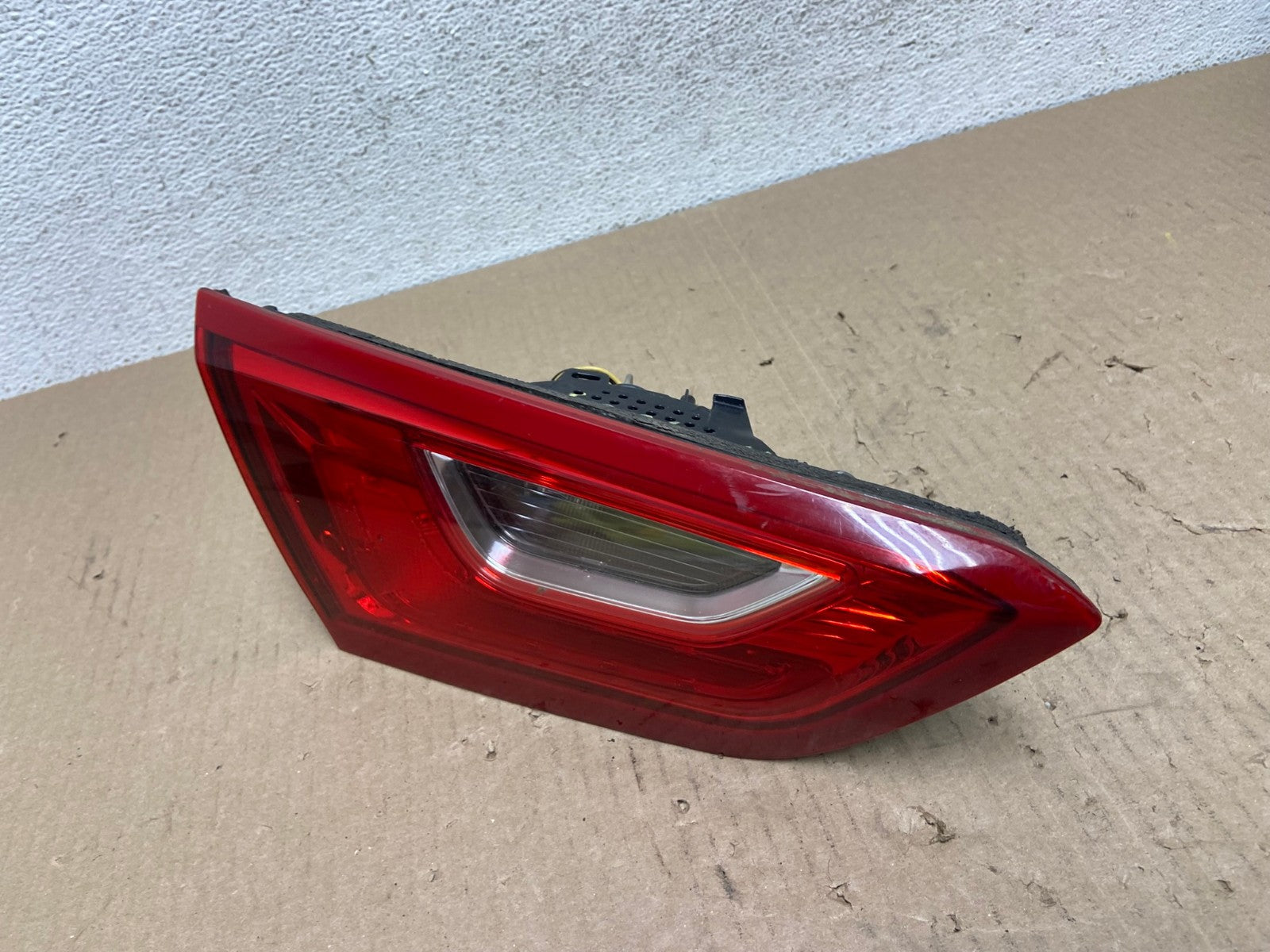 2016 - 2019 Chevrolet Malibu Left Driver LH Inner Tail Light AE9669 LK1