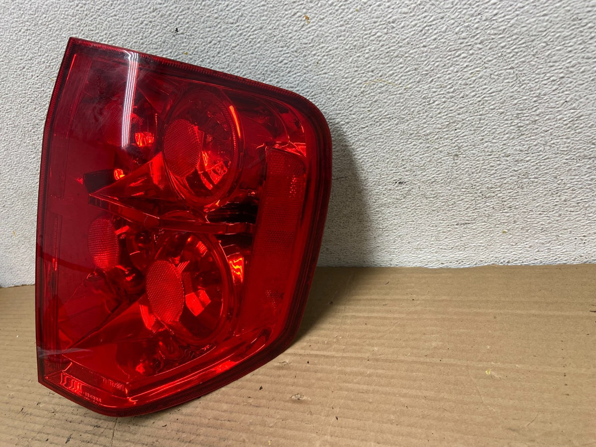 2003 2004 2005 Honda Pilot Right Passenger RH Side Tail Light AH2623 DW2