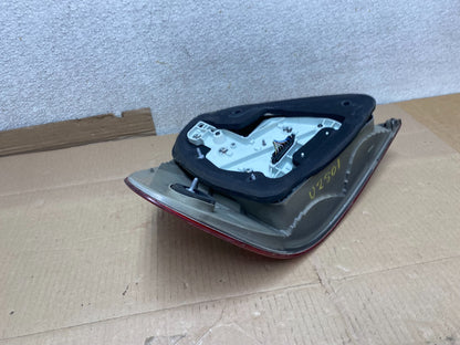 2003 to 2006 Mercedes E E320 E500 Sedan Right Passenger Tail Light U2801 DW4