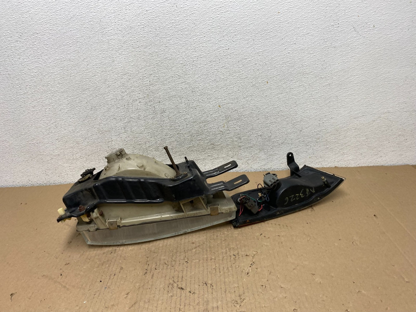 1989 to 1994 Nissan Maxima Driver Left Side Headlight AF32264