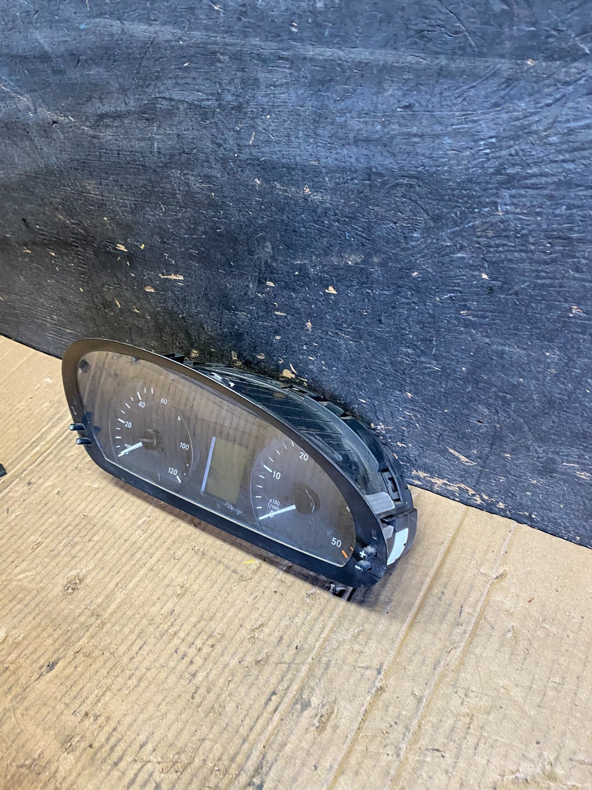 2003 to 2006 Sprinter 2500 3500 Instrument Speedometer Gauge Cluster S8722 DG1