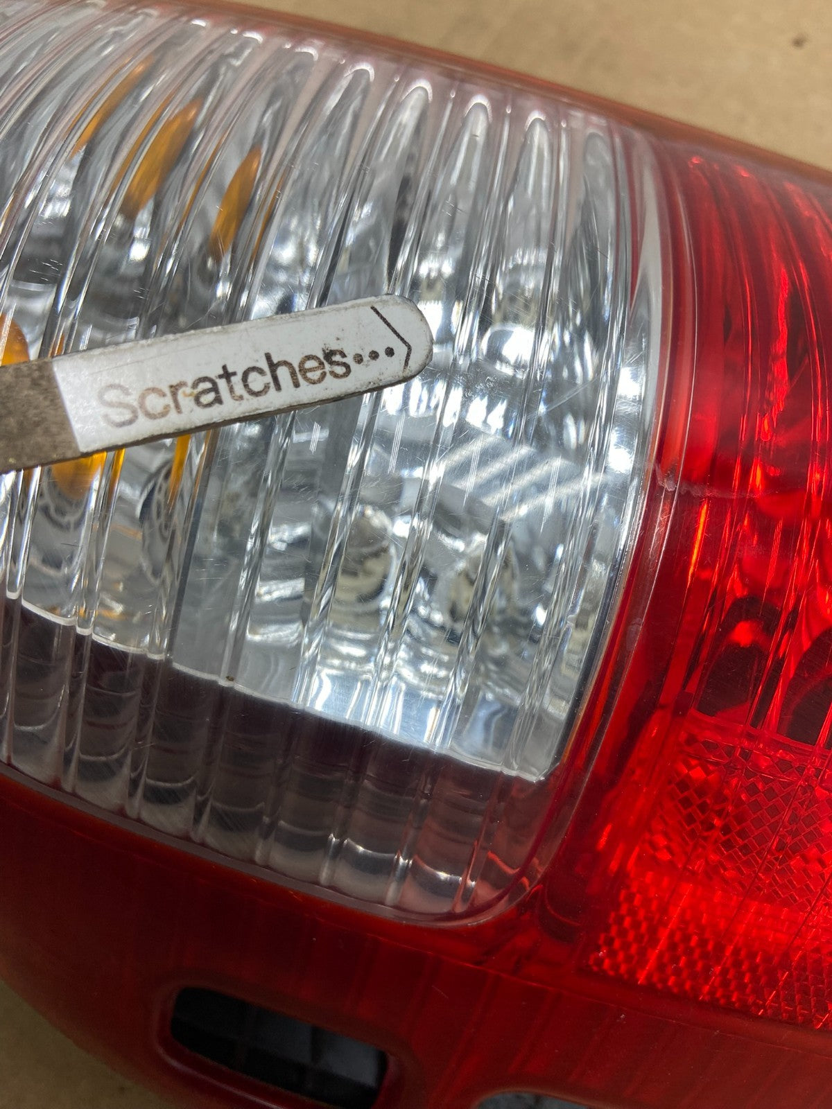 2000 to 2004 Isuzu Rodeo Left+Right Side Tail Lights AF99253