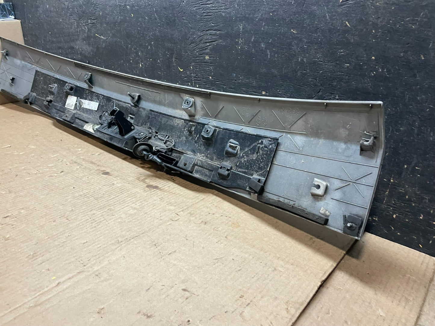 2011-2018 Dodge Grand Caravan Rear Tail Gate Trim Molding Panel OEM Y9567 DG7