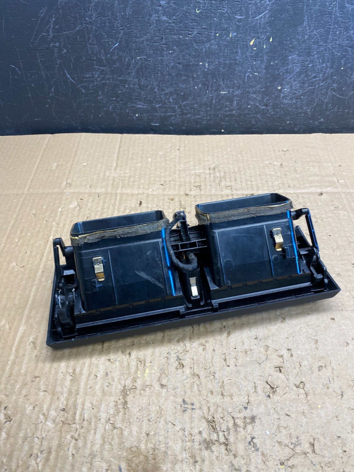 2004 to 2010 BMW X3 Center Console Dash Air Vent AD1879 DG4