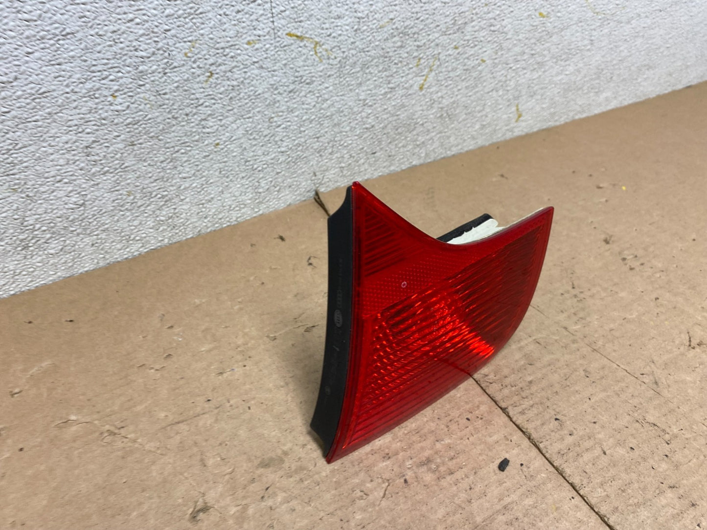 2004-2008 Audi A4 Sedan Right Passenger RH Side Inner Tail Light OEM P2606 DW2