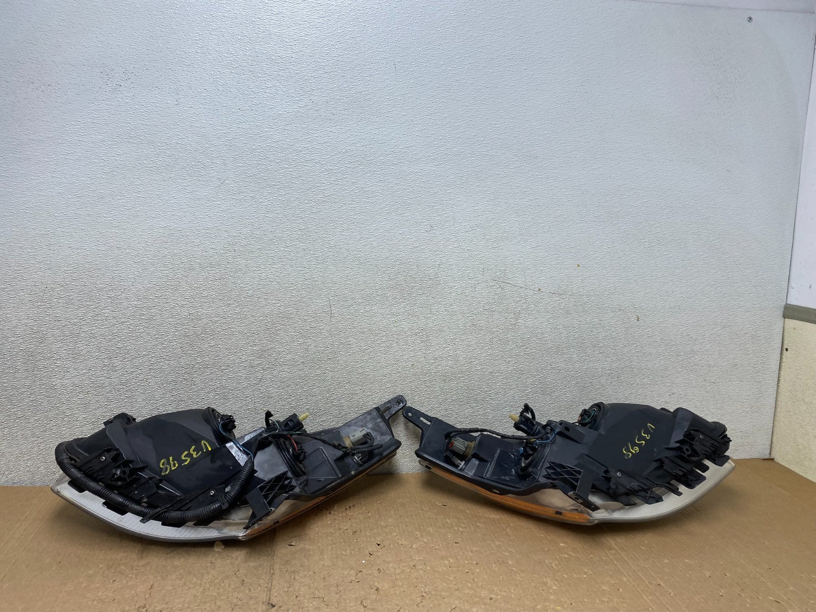 Sedan 2010 2011 2012 Nissan Altima Headlights Halogen Left+Right Side V3598 DW11