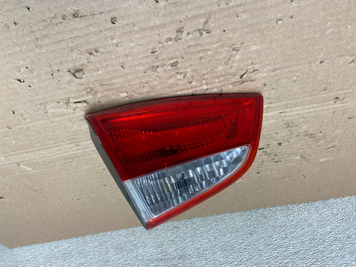 2010 to 2015 Hyundai Tucson Left Driver Lh Inner Tail Light Oem AB1153 LK0
