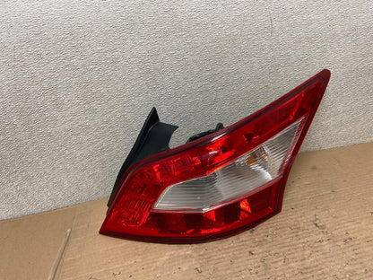 2009 2010 2011 Nissan Maxima Right Passenger RH Side Tail light OEM AA9467 LK0