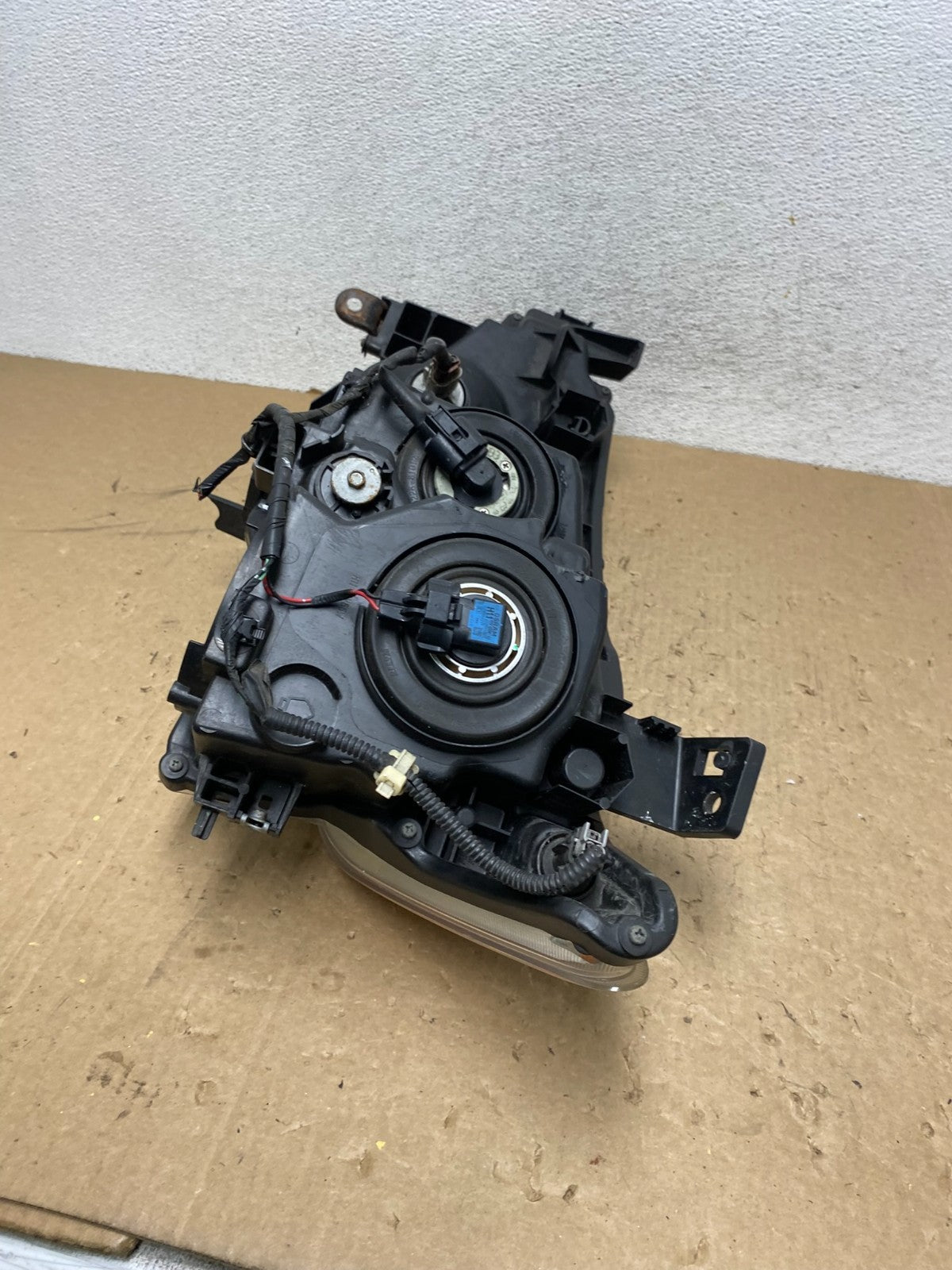 2012 to 2017 Nissan Quest Right Passenger RH Headlight Halogen AG1322 DW6