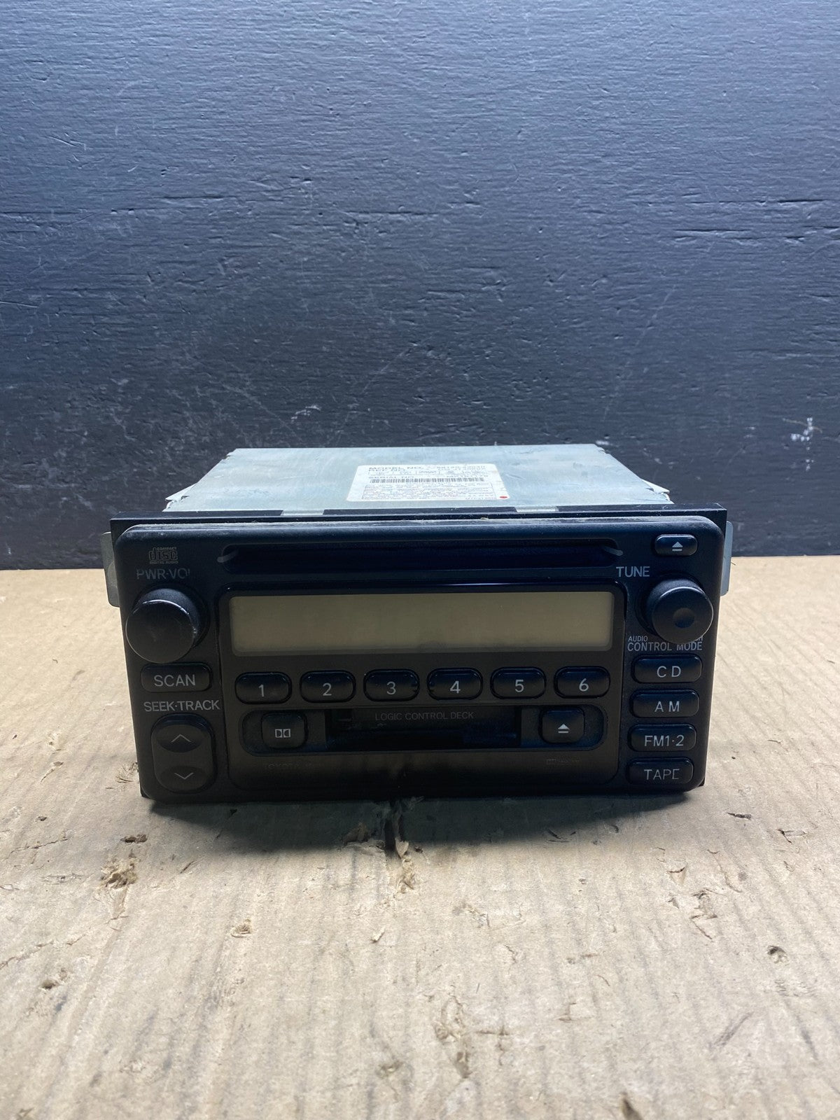 2001 2002 Toyota Rav4 Am Fm Cd Player Radio Receiver OEM AC2433 DG0
