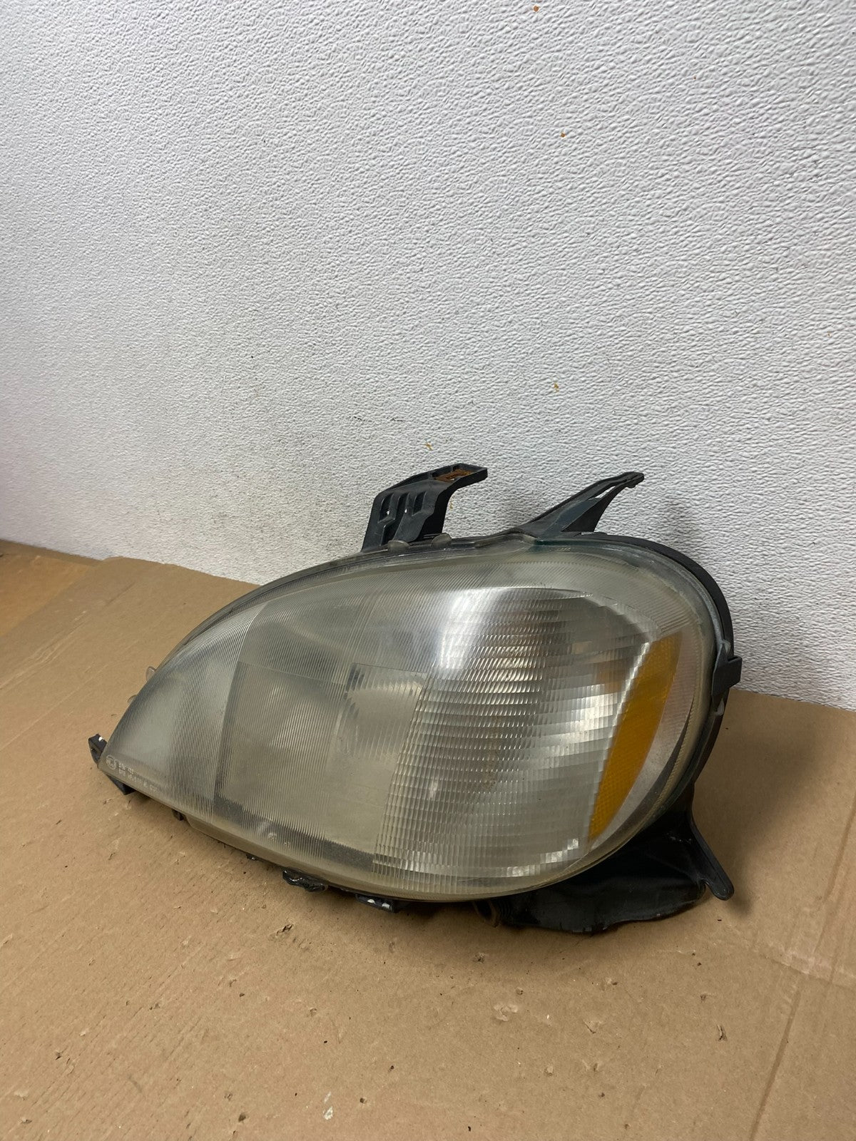 1998 to 2001 Mercedes ML320 ML-Class Left Driver LH Halogen Headlight AD6473 DW1
