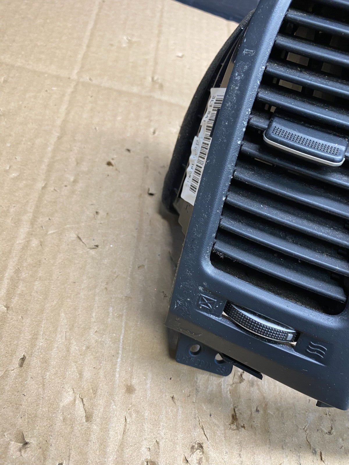 2007 to 2009 Hyundai Santa Fe Center Dashboard Radio Bezel Trim AD1871 DG1
