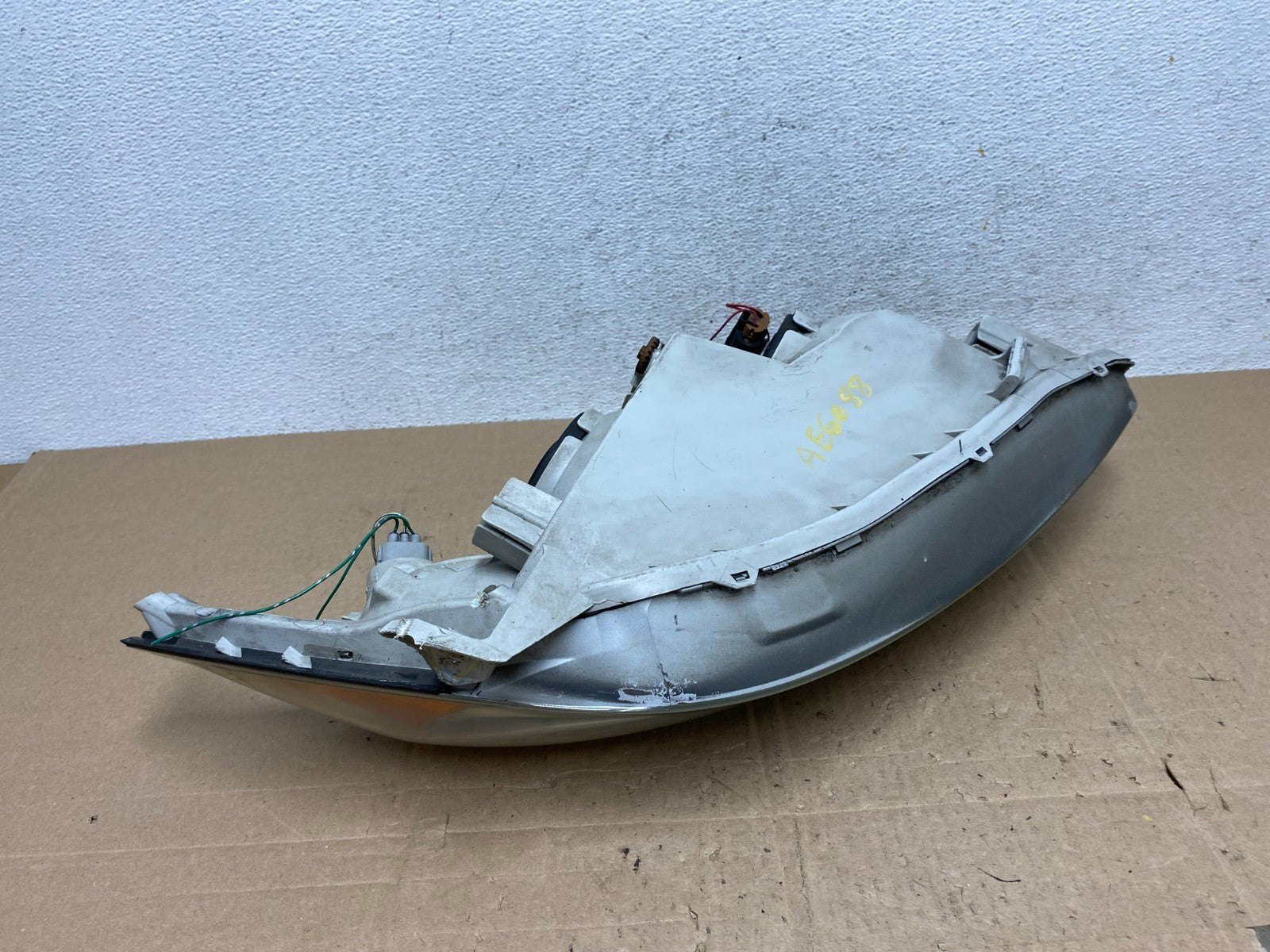 2002 2003 2004 Toyota Camry Left Driver Lh Side Halogen Headlight AE6088 DW9