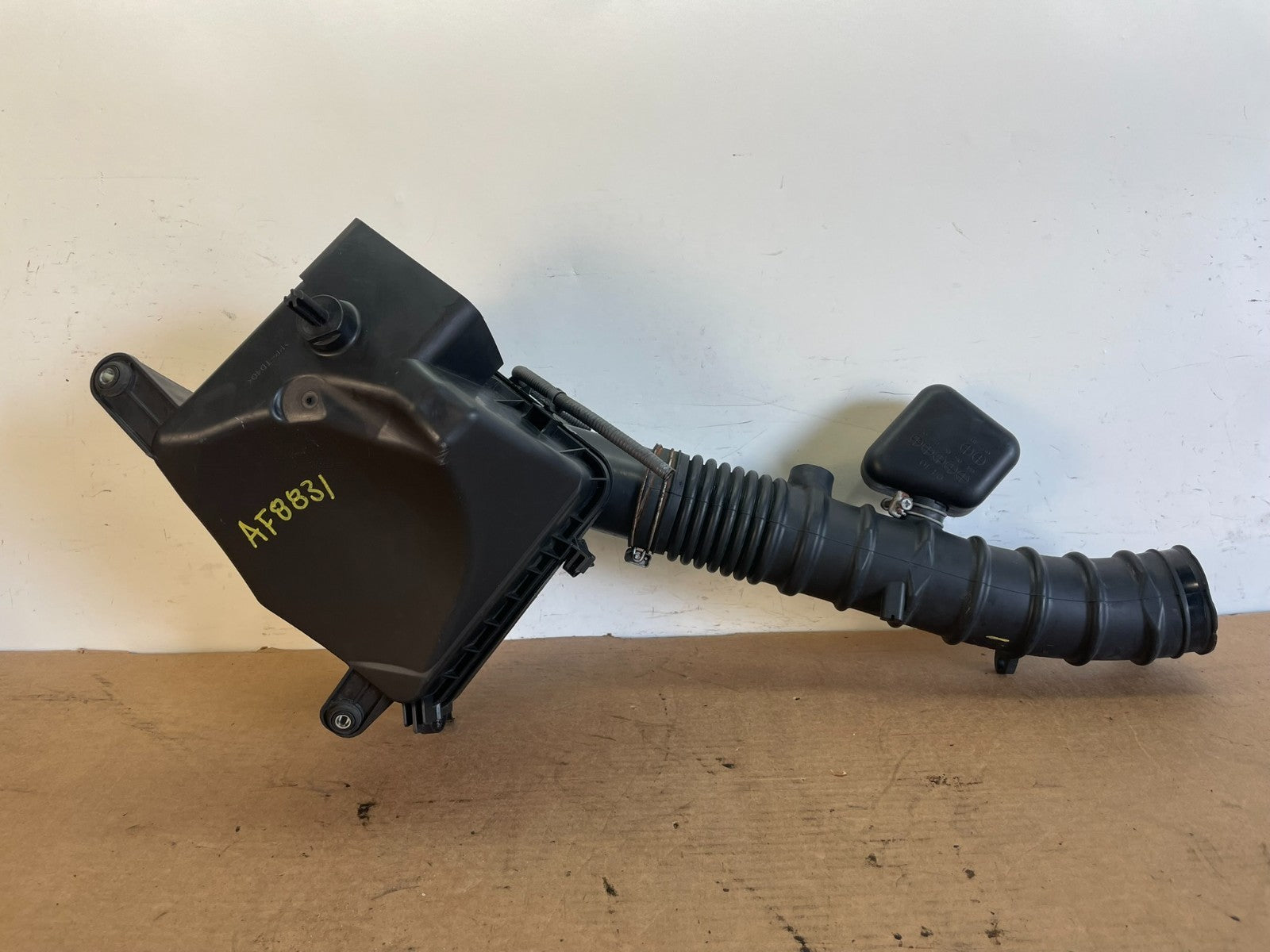 2006 to 2015 Lexus IS250 IS350 Air Intake Cleaner Filter Box AF8831 AF88315