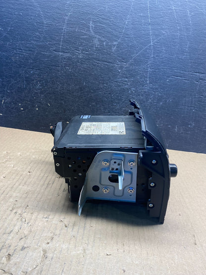 2004 to 2010 Toyota Sienna AM FM CD WMA Mp3 Radio Receiver ag3840 DG2