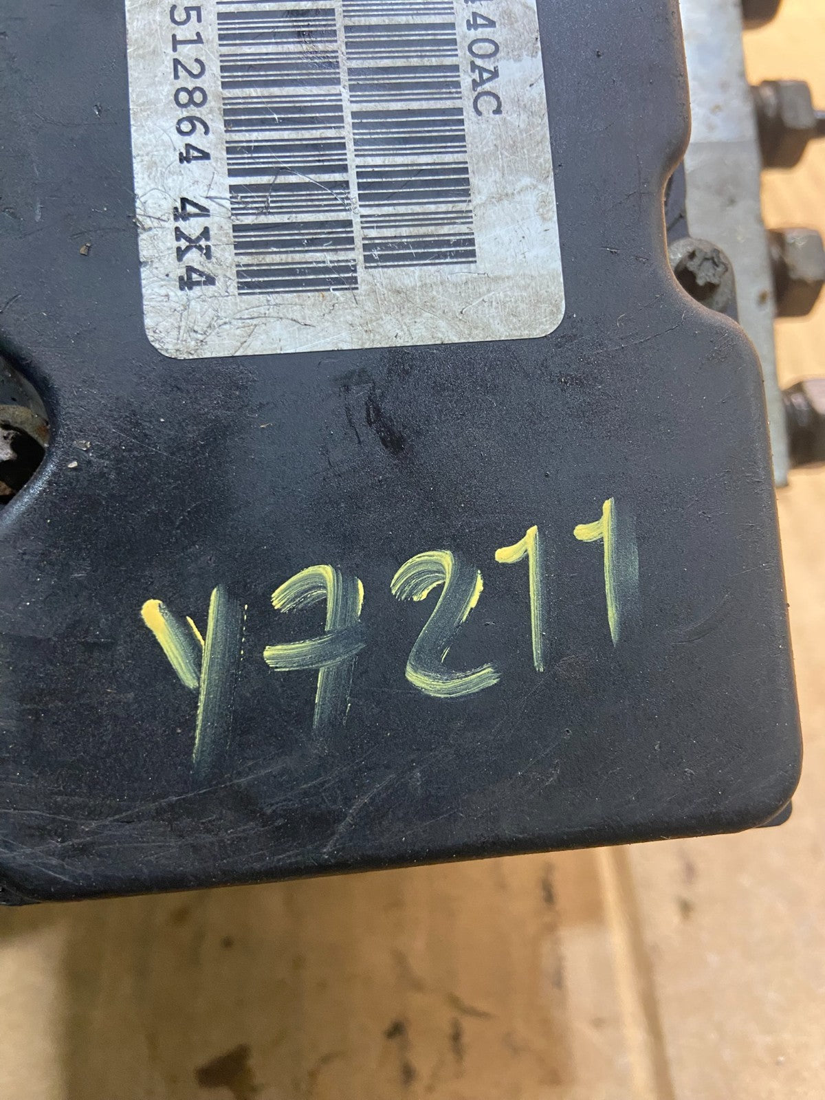 2004 2005 2006  Dodge Durango ABS Anti Lock Brake Pump Y7211 DG7