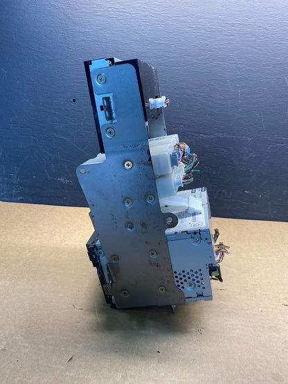 2004 - 2005 Nissan Maxima Screen Radio CD Navigation ac8053 DG1
